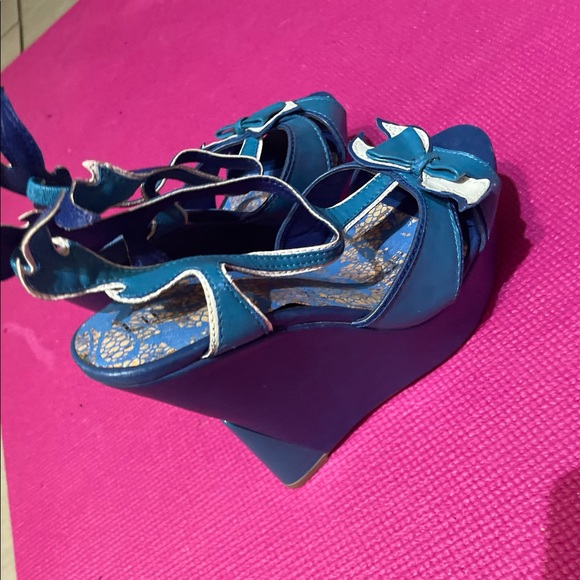 Blue wedge shoes - Picture 2 of 2